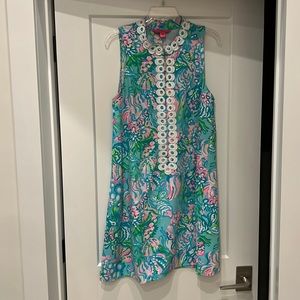 Lilly Pulitzer size 14 patterned a-line dress with zipper front, embroidery.